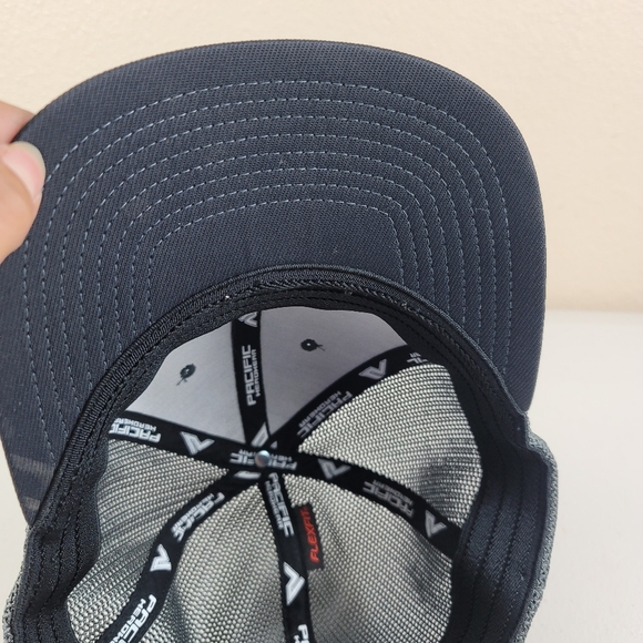 Pacific Headwear Fitted Flexfit Size L-XL
Baseball - Picture 4 of 6